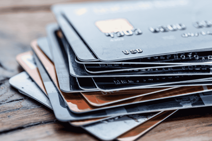 Low-Interest vs. Rewards Credit Cards